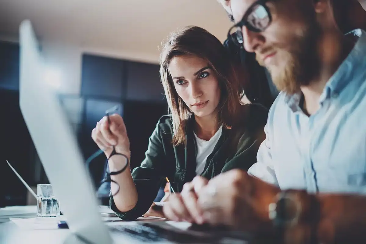 Hiring Marketing Professionals Vs. DIY SEO Learn Which One Can Help You the Most